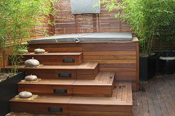 15 Hot Tub Deck Surround Ideas