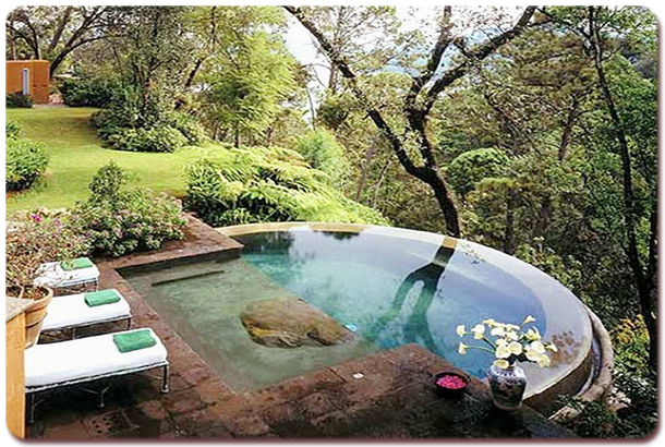 luxurious-spas-hot-tubs-14